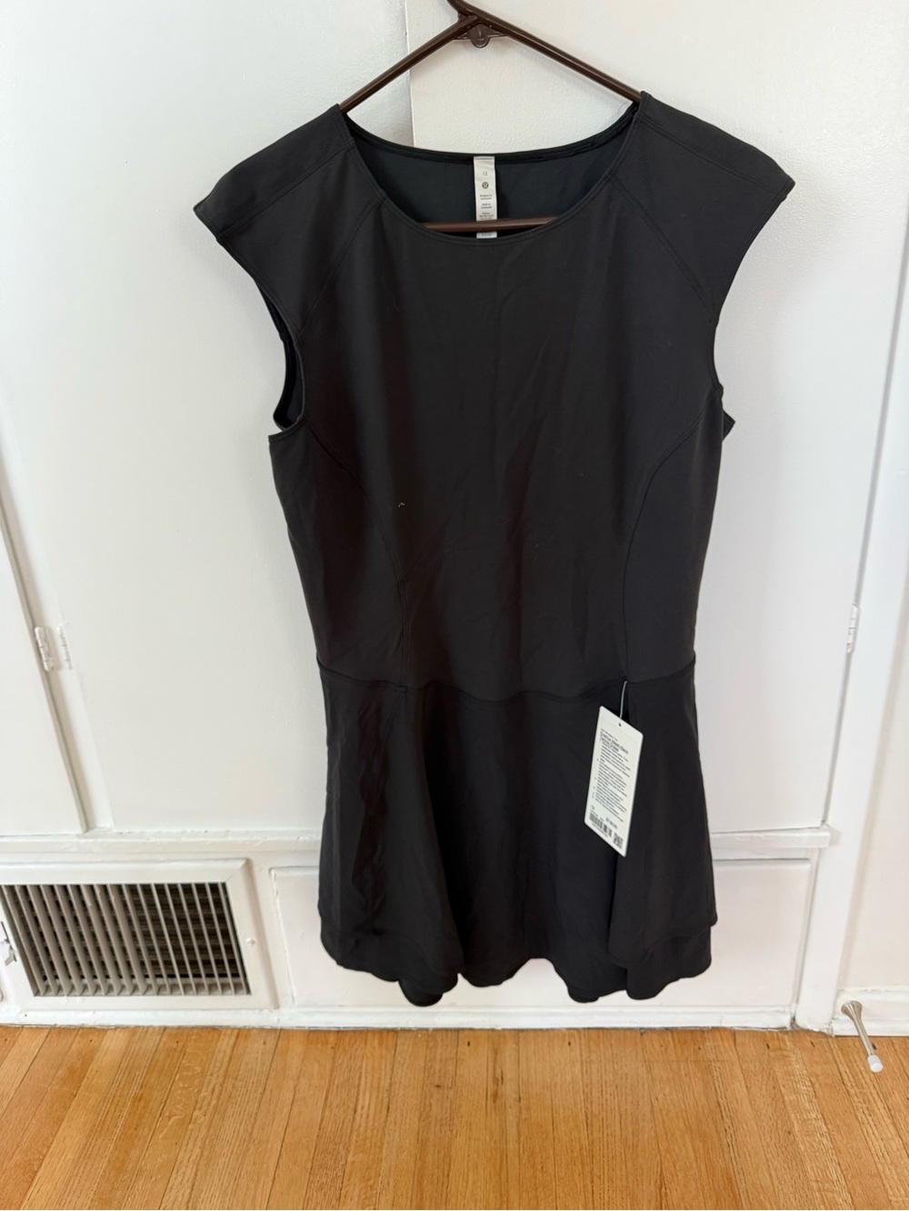 Lululemon everlux mesh back tennis dress NWT size 12 black